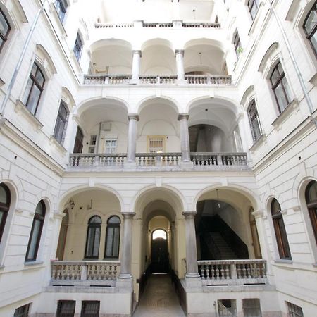 St. King 1 By Hi5 Apartments Budapest Exterior photo